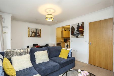 2 bedroom flat to rent - Photo 3