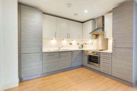 2 bedroom flat to rent - Photo 3