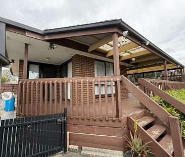 15 Marshall Court, Hampton Park VIC - Photo 4