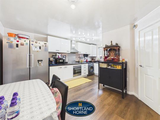 3 bedroom terraced house to rent - Photo 1