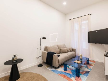 2 bedroom luxury Apartment for rent in Madrid, Spain - Photo 2