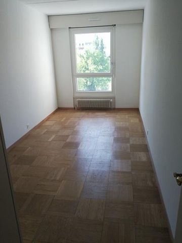 Charmant appartement traversant de 5.5 pièces au 3ème étage - Photo 3