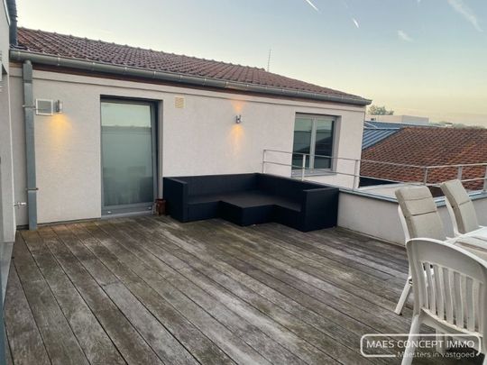 Stijlvol ingericht appartement te huur nabij centrum Anzegem - Photo 1