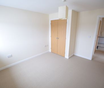 2 Bed Flat, Branagh Court, RG30 - Photo 4