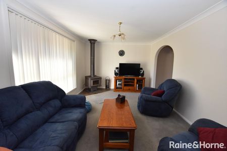 60 Sieben Drive, Orange, NSW 2800 - Photo 2