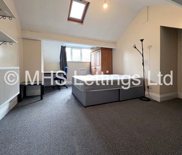 8 Bedroom Mid Terraced House for rent in Hyde Park Road - Photo 4