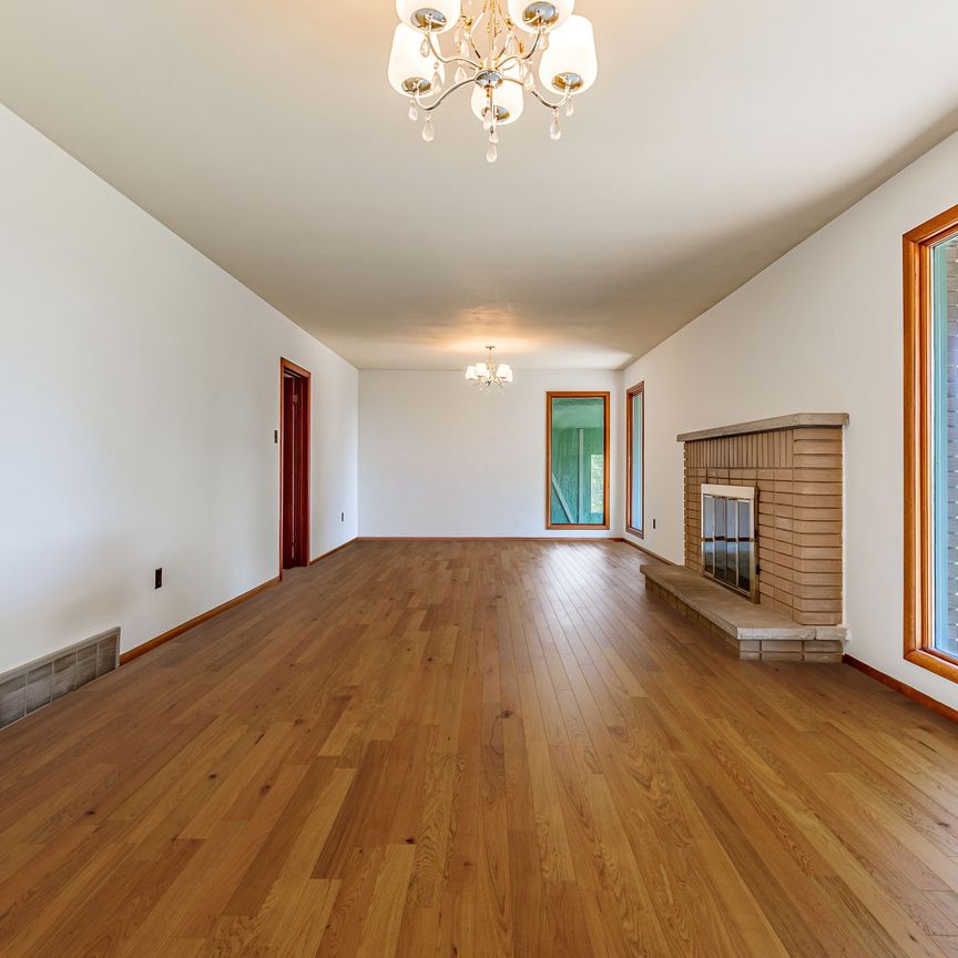 For Lease - 42 Hwy 8 Highway, Hamilton, Ontario - Photo 1