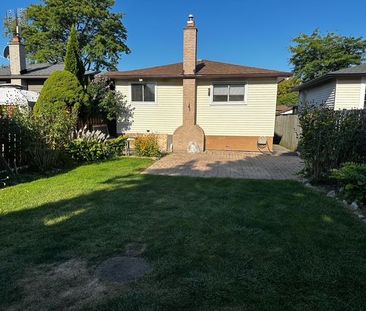 For Lease - 597 UPPER PARADISE Road, Hamilton, Ontario - Photo 2