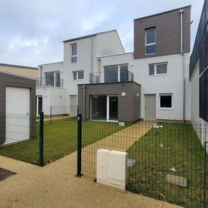 À CHARLEVILLE MEZIERES - Photo 3