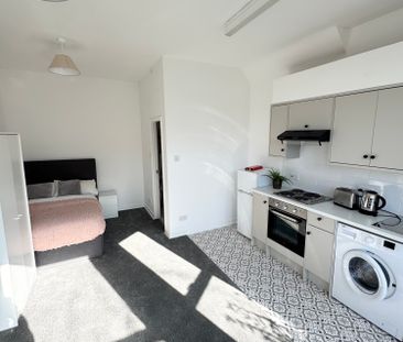 Flat 1, 30 Kelso Road, LS2 9PR, Leeds - Photo 4