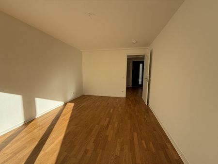 Attraktives RMH mit Terrasse, Garten und Dachstudio ***2 Balkone***EBK***GWC*** - Foto 2