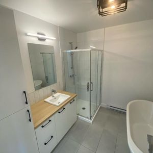 1x Logement St-Gilles 4 1/2 et 5 1/2 NEUF Disponible Juillet 2026 - Photo 2