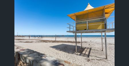 Beautiful Two Bedroom Apartment with Sea Views in the Heart of Glenelg - Photo 4