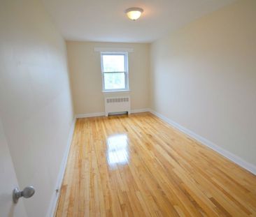 Minutes to Downtown Ottawa and uOttawa! - Photo 6