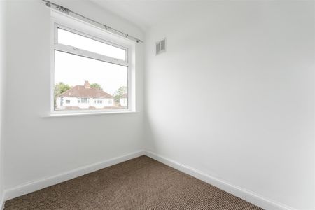 3 bed semi-detached house to rent in Yoxall Road, Shirley, Solihull - Photo 2