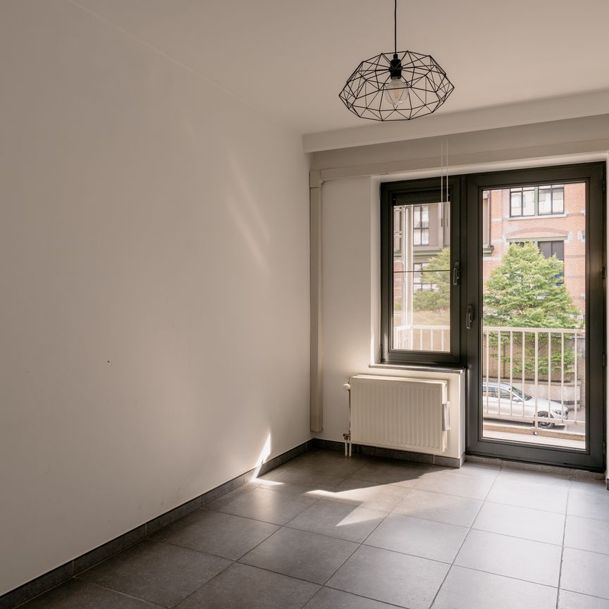 Opvallend ruim appartement met 2 slaapkamers en 2 terrassen aan brouwerij De Koninck - Foto 1