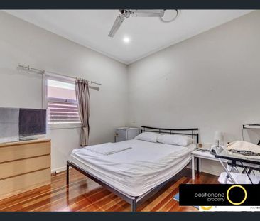 8/12 Shakespeare Street, Coorparoo, Qld 4151 - Photo 1