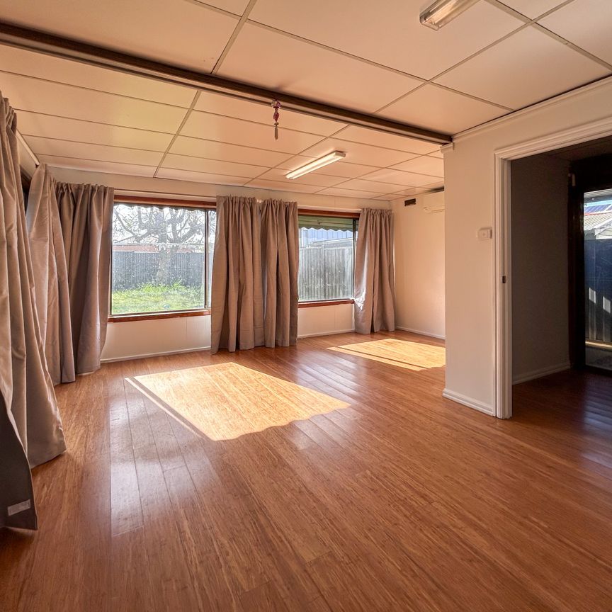 22 Culshaw Avenue, Clayton South VIC 3169 - House For Rent | Domain - Photo 1