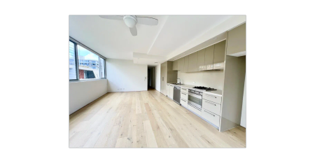 Modern 1 Bedroom Apartment in the heart of Bondi - Photo 4