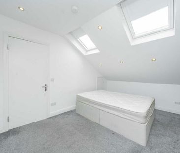 3 bedroom flat to rent - Photo 3