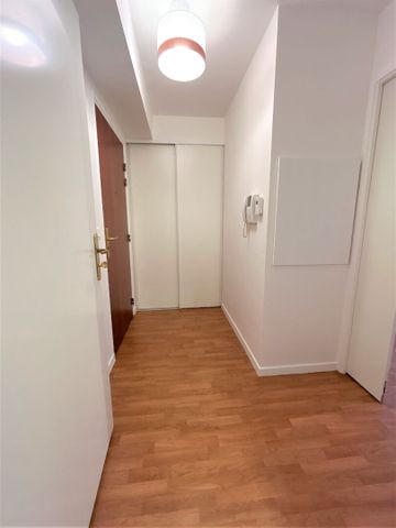 Location Appartement 1 pièce 32m² - Photo 2