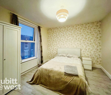 4 bedroom terraced house to rent - Photo 3