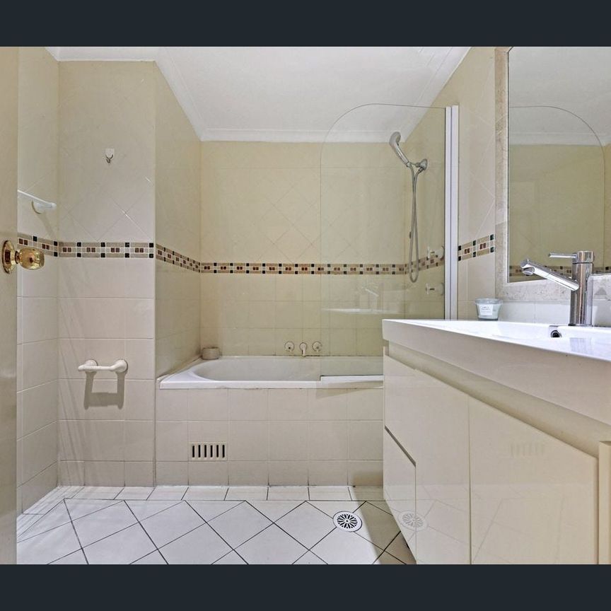 3 bedroom for rent - Photo 1