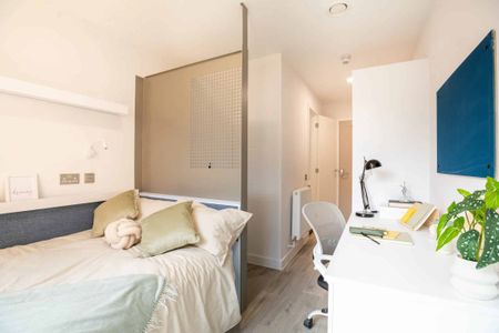 Premium Ensuite Room - Photo 3