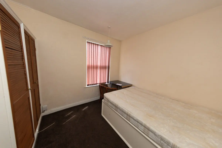 7 Bed - 85 Headingley Avenue, Headingley, Leeds - LS6 3ER - Student - Photo 5