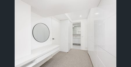 LUXURY LIVING IN THE HEART OF SOUTH YARRA – Includes WM and Dryer - Photo 2