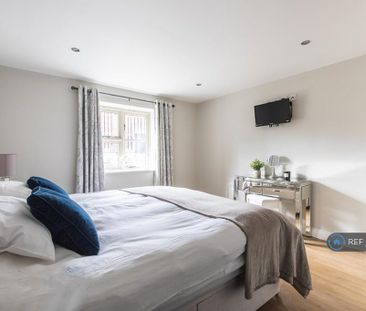 2 bedroom maisonette to rent - Photo 4