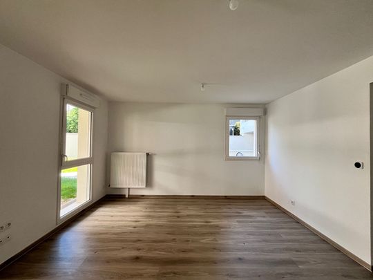Appartement Le Petit Quevilly 1 pièce(s) 31.92 m2 - Photo 1