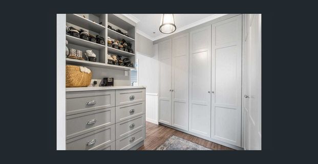 Stylish living in the heart of Seven Hills - Photo 1