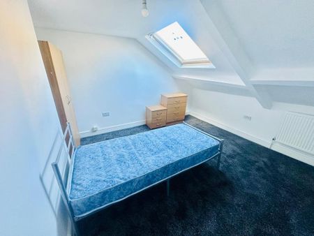 6 bedroom terraced house to rent - Photo 5