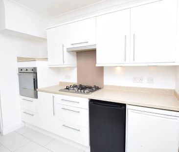 3 bedroom terraced house to rent - Photo 4