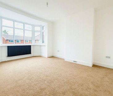 4 bedroom semi-detached house to rent - Photo 2