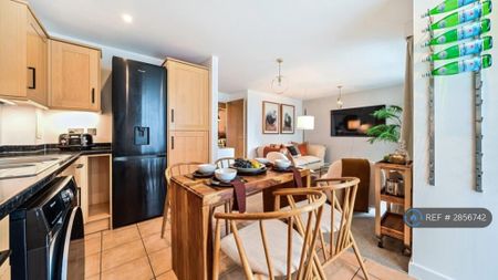 2 bedroom flat to rent - Photo 4
