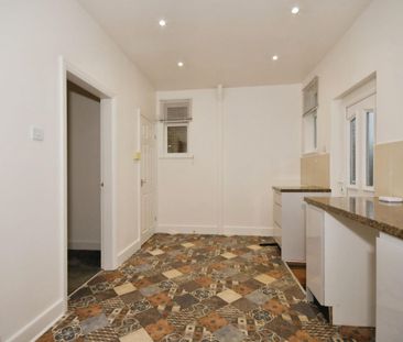 3 bedroom House To Let - Photo 4