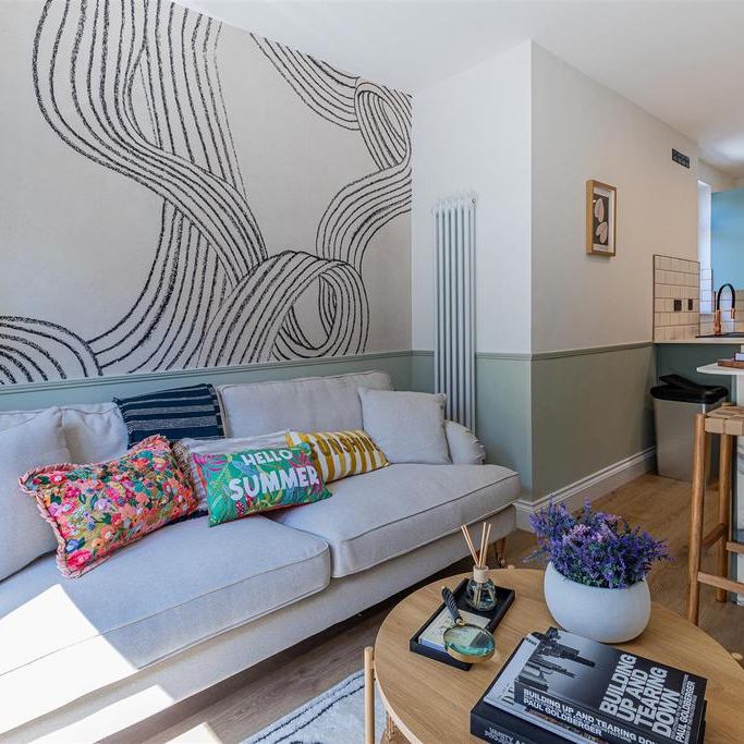 1 bedroom in a house share to rent - Photo 1