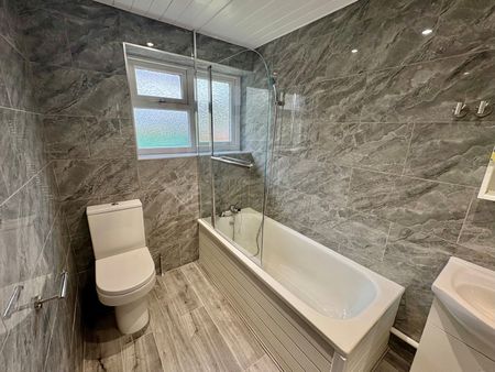 Addison Road, Brierley Hill, DY5 3RY - Photo 4