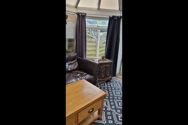 Room in a Shared House, Birmingham, B13 - Photo 1