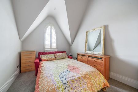 6 bedroom townhouse to rent - Photo 4