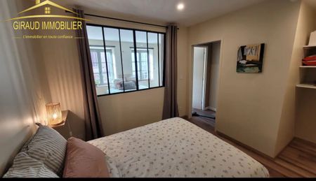 Location Appartement 3 pièces 49m² CHARLIEU 42190 - Photo 2