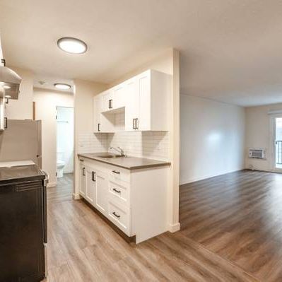 1 Bedroom Suite Available Oct 1st – $1475/Month – Near Okanagan Lake! - Photo 4