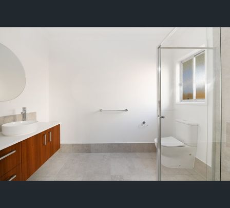 2/4 landscape court, Nambour, Qld 4560 - Photo 1