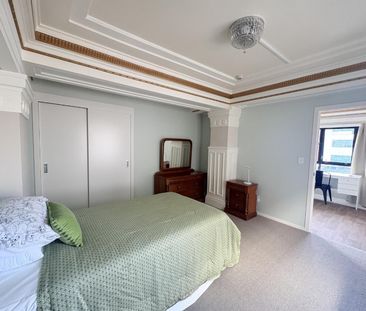 Extra Oversized Office Room - Photo 3