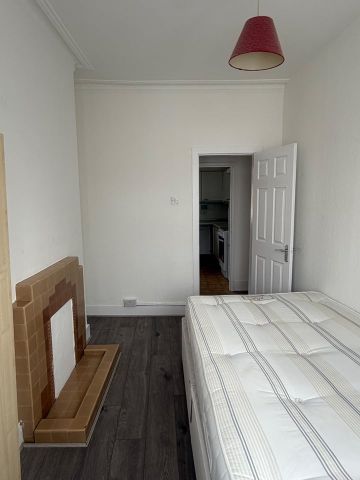 2 Bed Flat, Meads Road, N22 - Photo 2
