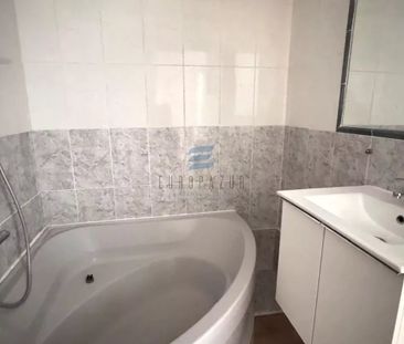 À louer – Grand studio de 33 m² avec stationnement à deux pas des p... - Photo 2