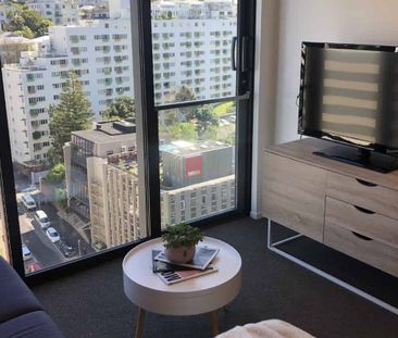 Near New Modern 1 Bedroom Apartment - Photo 5