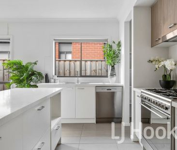 Great Family Friendly House At Point Cook! - Photo 5